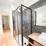 Largo Papa Tirabora Short Rent *