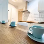 Largo Papa Tirabora Short Rent * Trieste