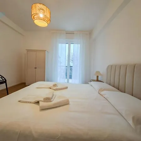 Apartment Largo Papa Tirabora Short Rent
