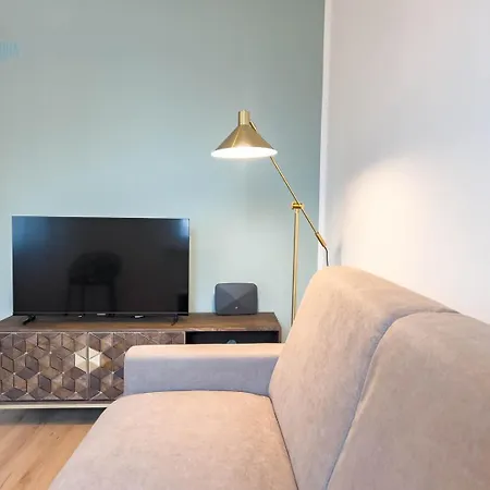 Apartment Largo Papa Tirabora Short Rent *